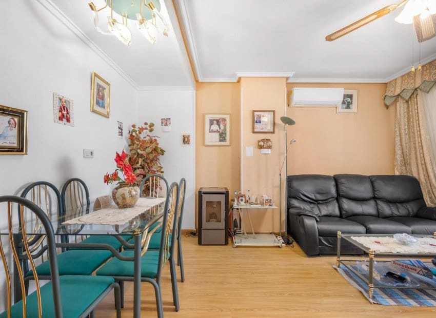 3 slaapkamer Appartement te koop in Torrevieja - € 181.000 (Ref: 9800063)