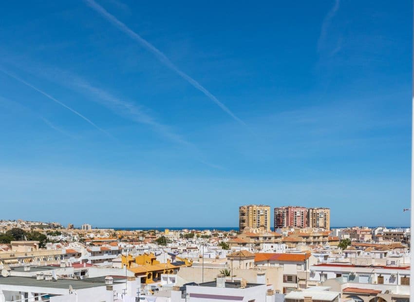 3 slaapkamer Appartement te koop in Torrevieja - € 181.000 (Ref: 9800063)