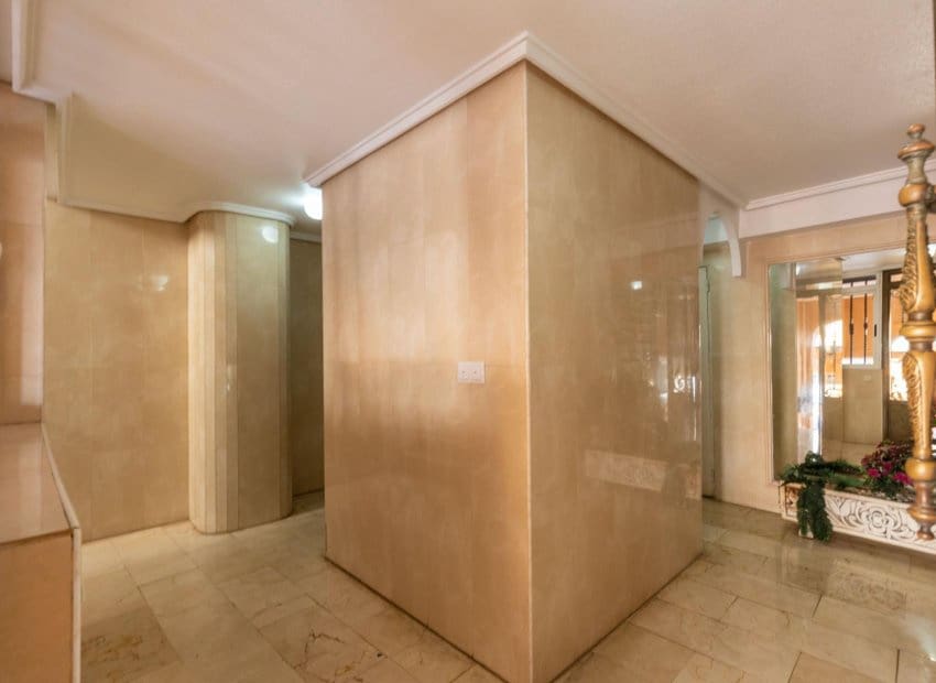 3 slaapkamer Appartement te koop in Torrevieja - € 181.000 (Ref: 9800063)