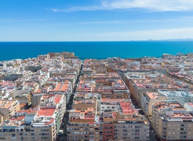 3 sypialnia Apartament na sprzedaż w Avenida Habaneras - Curva de Palangre, Torrevieja - 181 000 € (Ref: 9800063)