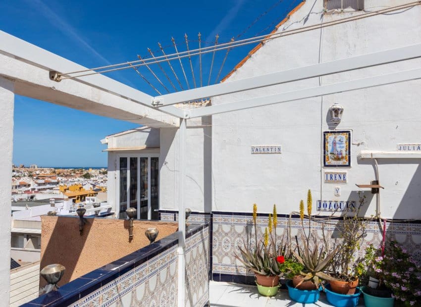 3 slaapkamer Appartement te koop in Torrevieja - € 181.000 (Ref: 9800063)