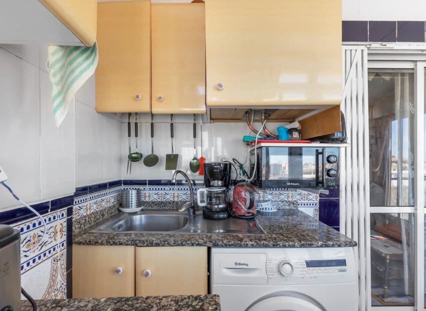 3 slaapkamer Appartement te koop in Torrevieja - € 181.000 (Ref: 9800063)