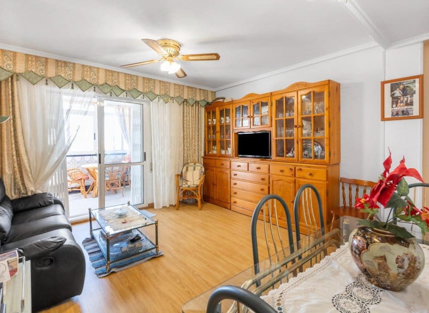 3 slaapkamer Appartement te koop in Torrevieja - € 181.000 (Ref: 9800063)