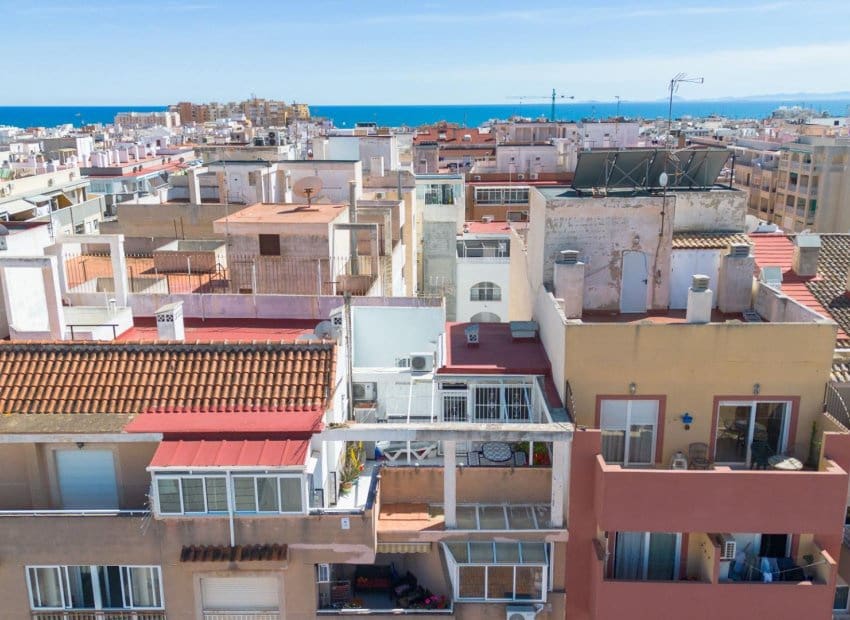 3 slaapkamer Appartement te koop in Torrevieja - € 181.000 (Ref: 9800063)