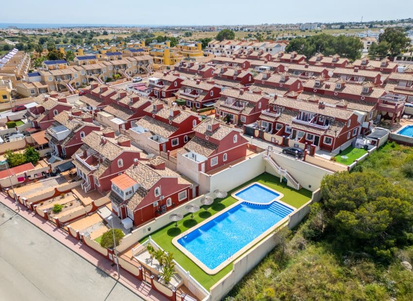 3 sovrum Hus till salu i Villamartin med pool - 269 800 € (Ref: 9800068)