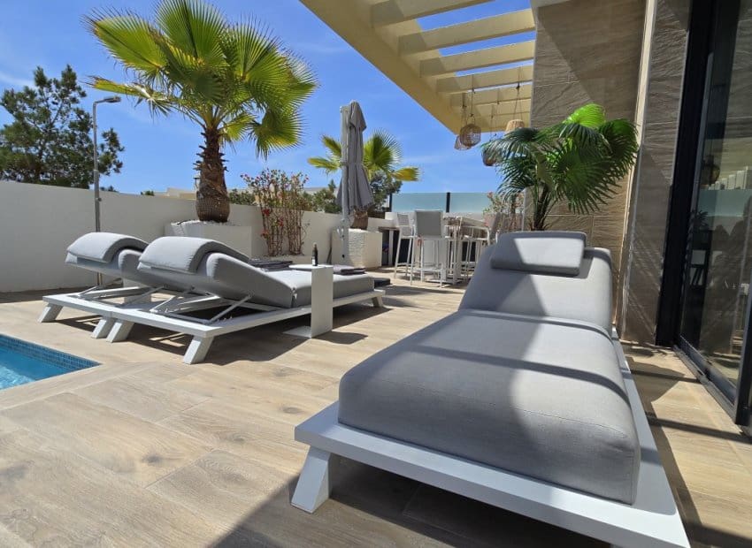 3 soverom Villa til salgs i Los Montesinos med svømmebasseng - € 520 000 (Ref: 9800744)