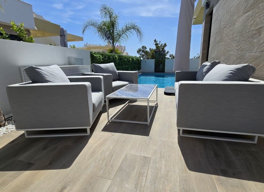 3 soverom Villa til salgs i Los Montesinos med svømmebasseng - € 520 000 (Ref: 9800744)