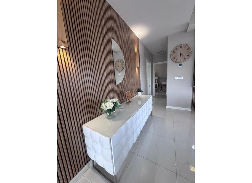 Chalet de 5 habitaciones en Villamartin en venta con piscina - 699.000 € (Ref: 9800747)