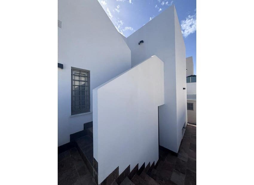 Chalet de 5 habitaciones en Villamartin en venta con piscina - 699.000 € (Ref: 9800747)