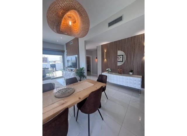 Chalet de 5 habitaciones en Villamartin, Orihuela en venta con piscina - 699.000 € (Ref: 9800747)