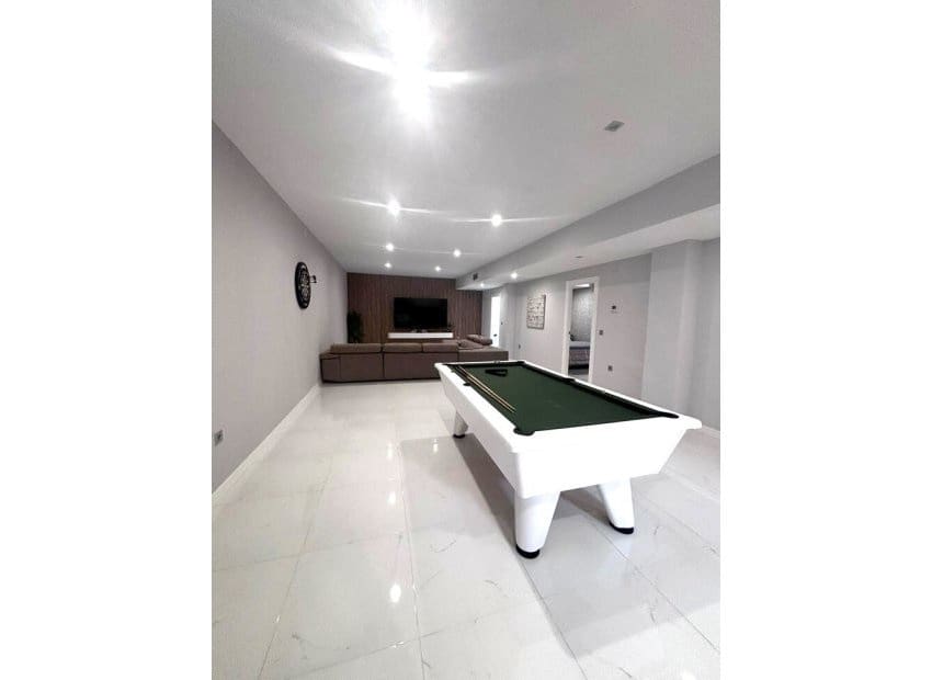 Chalet de 5 habitaciones en Villamartin en venta con piscina - 699.000 € (Ref: 9800747)