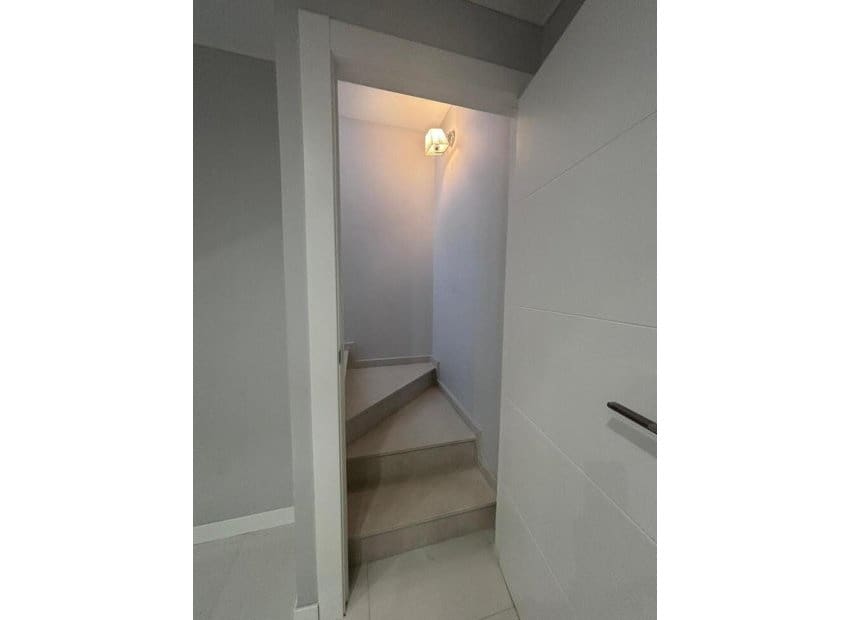 Chalet de 5 habitaciones en Villamartin en venta con piscina - 699.000 € (Ref: 9800747)