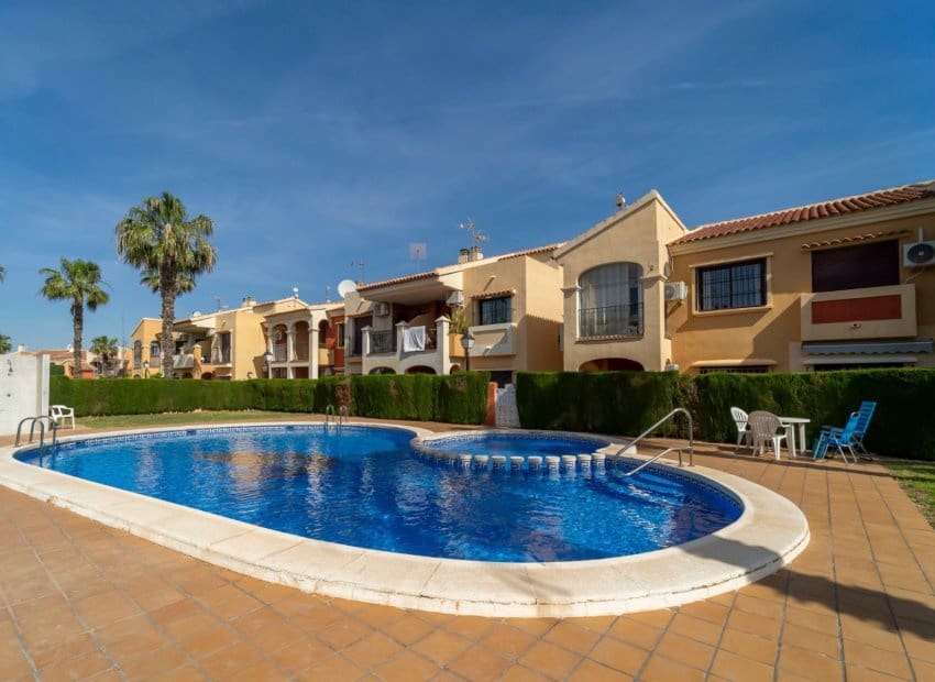 2 sovrum Lägenhet till salu i Torrevieja med pool - 154 900 € (Ref: 9800748)