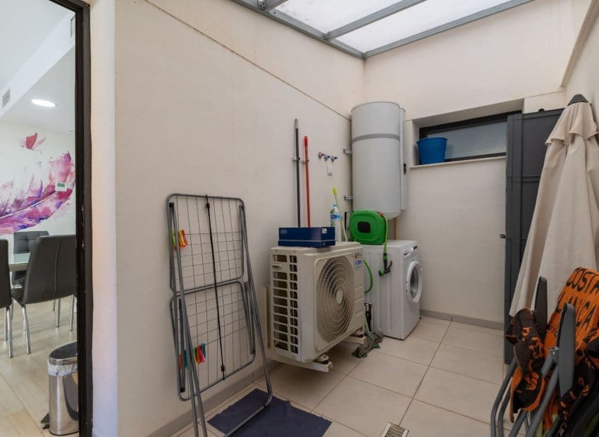 2 makuuhuone Huoneisto myytävänä paikassa Villamartin mukana uima-altaan - 225 000 € (Ref: 9800749)