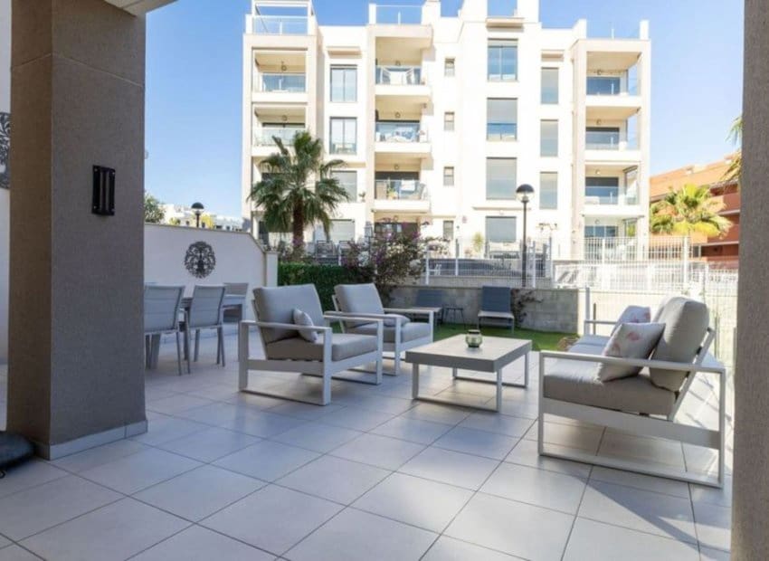 2 makuuhuone Huoneisto myytävänä paikassa Villamartin mukana uima-altaan - 225 000 € (Ref: 9800749)