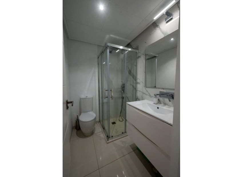 2 soveværelse Lejlighed til salg i Torre de la Horadada med swimmingpool - € 345.000 (Ref: 9801357)