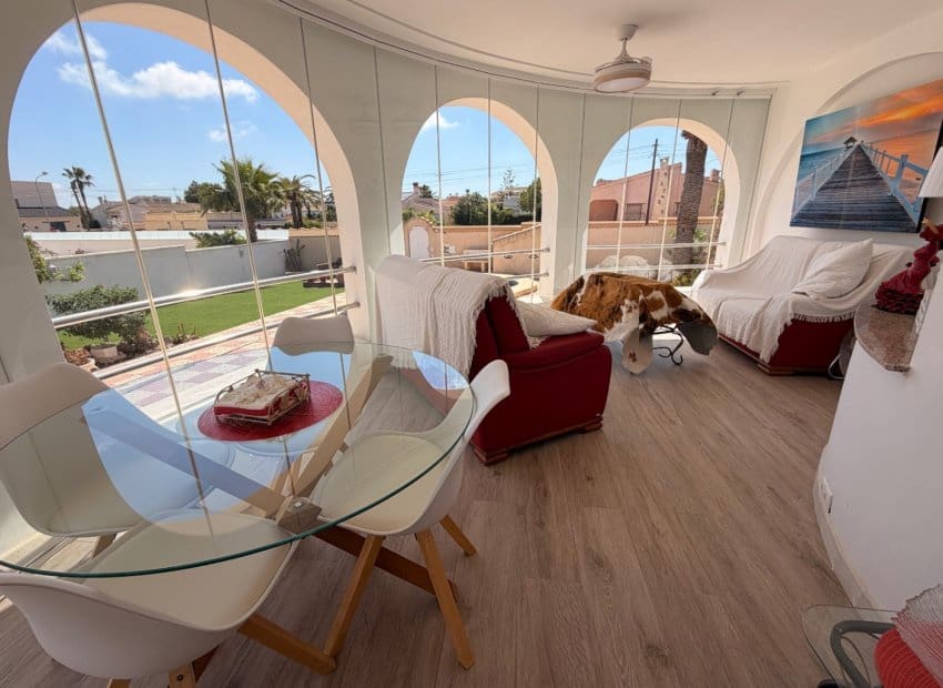 3 makuuhuone Huvila myytävänä paikassa Dona Pepa mukana uima-altaan - 475 000 € (Ref: 9804866)