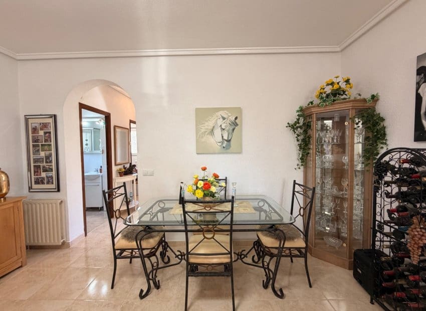 3 makuuhuone Huvila myytävänä paikassa Dona Pepa mukana uima-altaan - 475 000 € (Ref: 9804866)