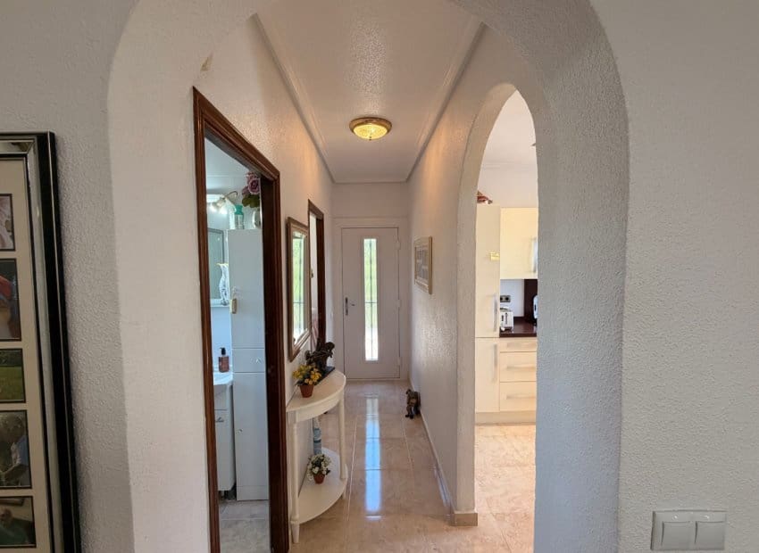 3 makuuhuone Huvila myytävänä paikassa Dona Pepa mukana uima-altaan - 475 000 € (Ref: 9804866)