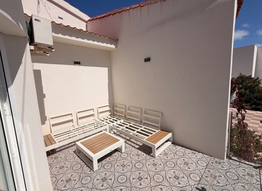 3 makuuhuone Huvila myytävänä paikassa Dona Pepa mukana uima-altaan - 475 000 € (Ref: 9804866)