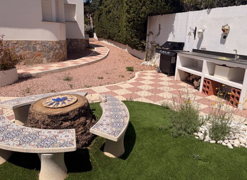 3 makuuhuone Huvila myytävänä paikassa Dona Pepa mukana uima-altaan - 475 000 € (Ref: 9804866)