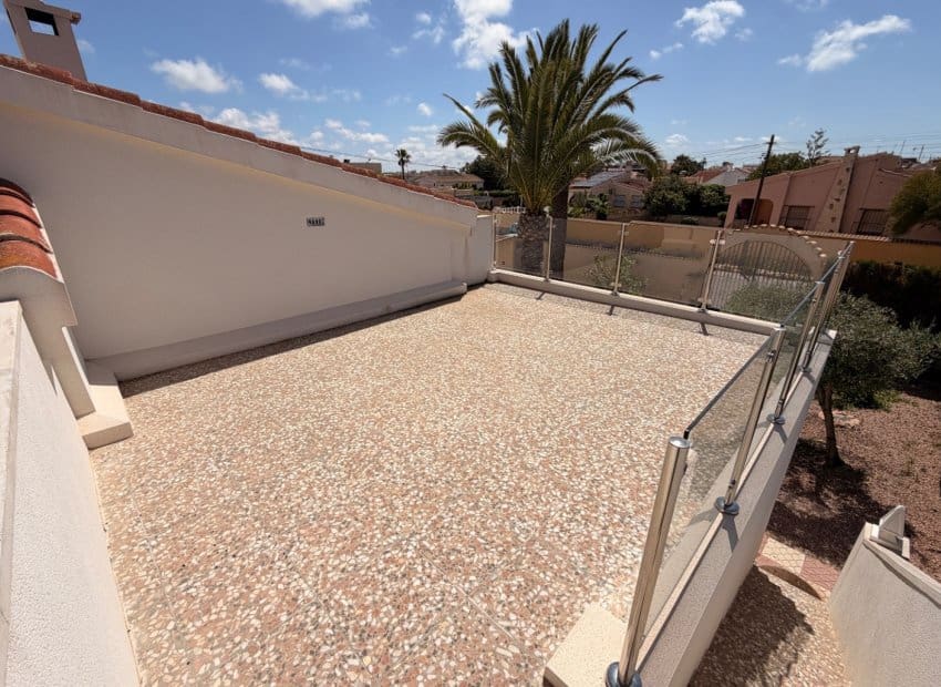 3 makuuhuone Huvila myytävänä paikassa Dona Pepa mukana uima-altaan - 475 000 € (Ref: 9804866)