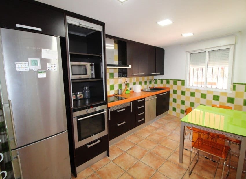 3 bedroom Townhouse for sale in Catral with pool - € 215,000 (Ref: 9804867)