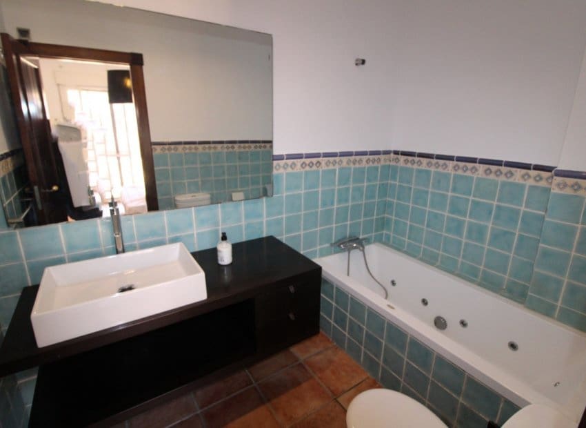 3 bedroom Townhouse for sale in Catral with pool - € 215,000 (Ref: 9804867)