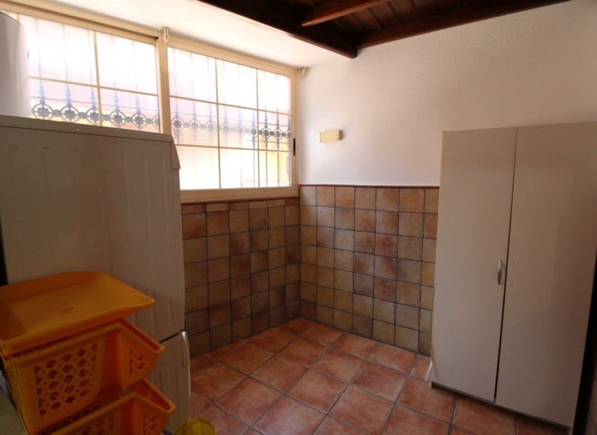 3 bedroom Townhouse for sale in Catral with pool - € 215,000 (Ref: 9804867)