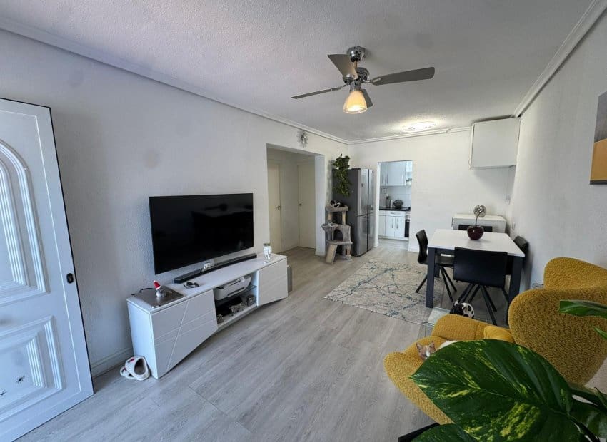 2 bedroom Apartment for sale in La Siesta - € 129,900 (Ref: 9809427)