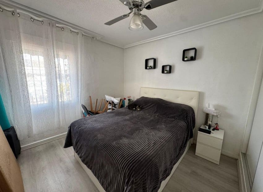 2 bedroom Apartment for sale in La Siesta - € 129,900 (Ref: 9809427)