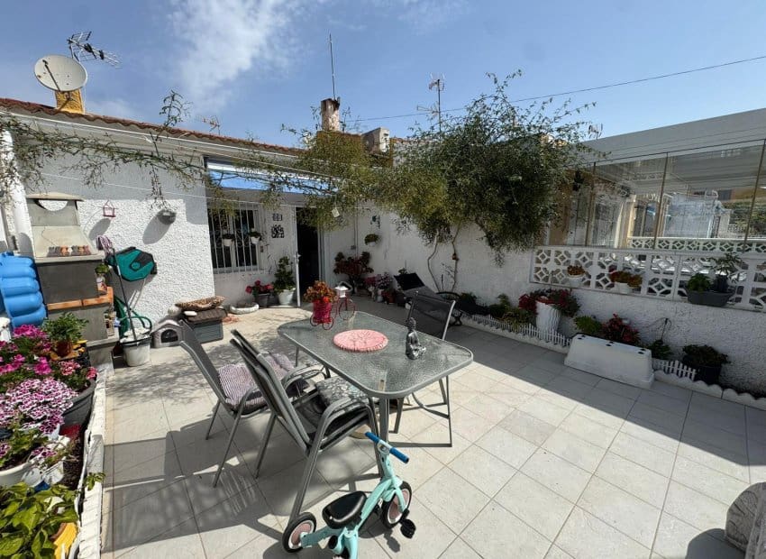 2 bedroom Apartment for sale in La Siesta - € 129,900 (Ref: 9809428)