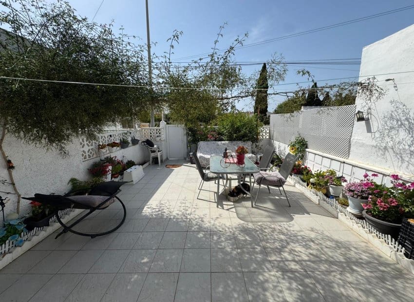 2 bedroom Apartment for sale in La Siesta - € 129,900 (Ref: 9809428)