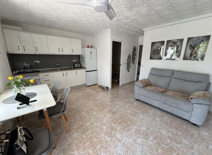 2 bedroom Apartment for sale in La Siesta - € 129,900 (Ref: 9809428)