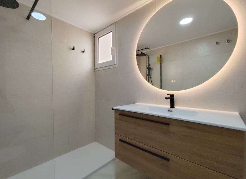 Apartamento de 3 habitaciones en Torrevieja en venta - 198.000 € (Ref: 9809429)