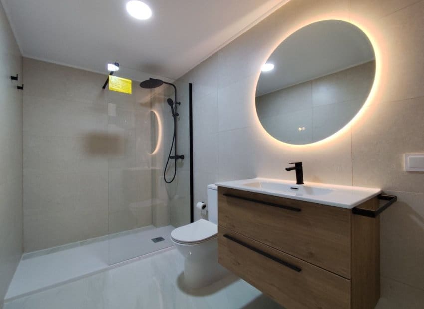 Apartamento de 3 habitaciones en Torrevieja en venta - 198.000 € (Ref: 9809429)