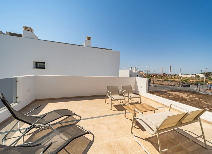 3 quarto Moradia para venda em Ciudad Quesada com piscina - 499 000 € (Ref: 9809434)