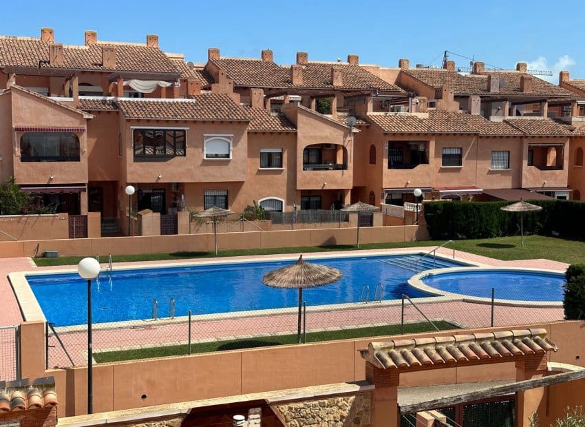 3 quarto Apartamento para venda em Aguas Nuevas com piscina - 220 000 € (Ref: 9809435)