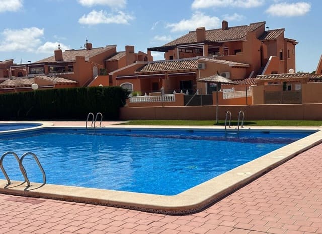 3 quarto Apartamento para venda em Aguas Nuevas, Torrevieja com piscina - 220 000 € (Ref: 9809435)