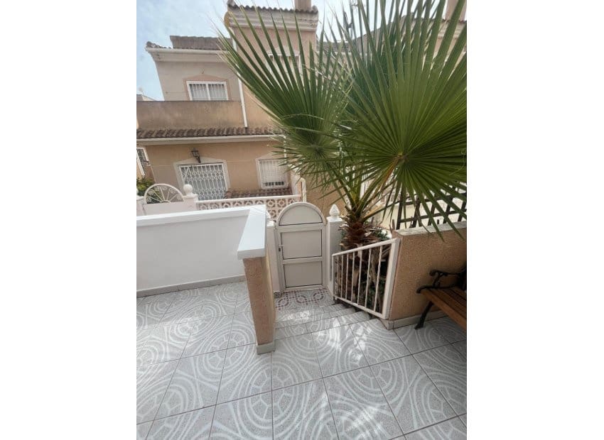 2 quarto Casa em Banda para venda em Dona Pepa com piscina - 189 995 € (Ref: 9809436)