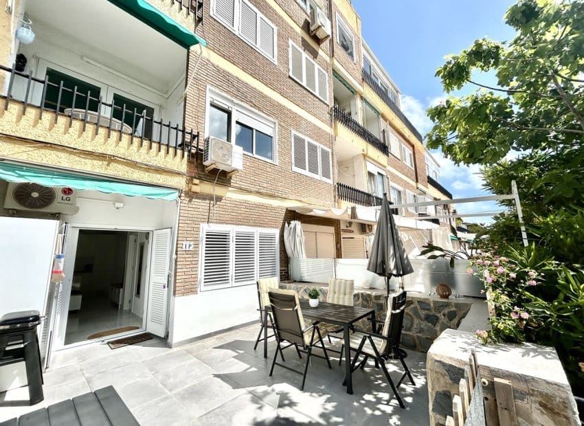 2 sovrum Lägenhet till salu i La Zenia - 189 900 € (Ref: 9809437)