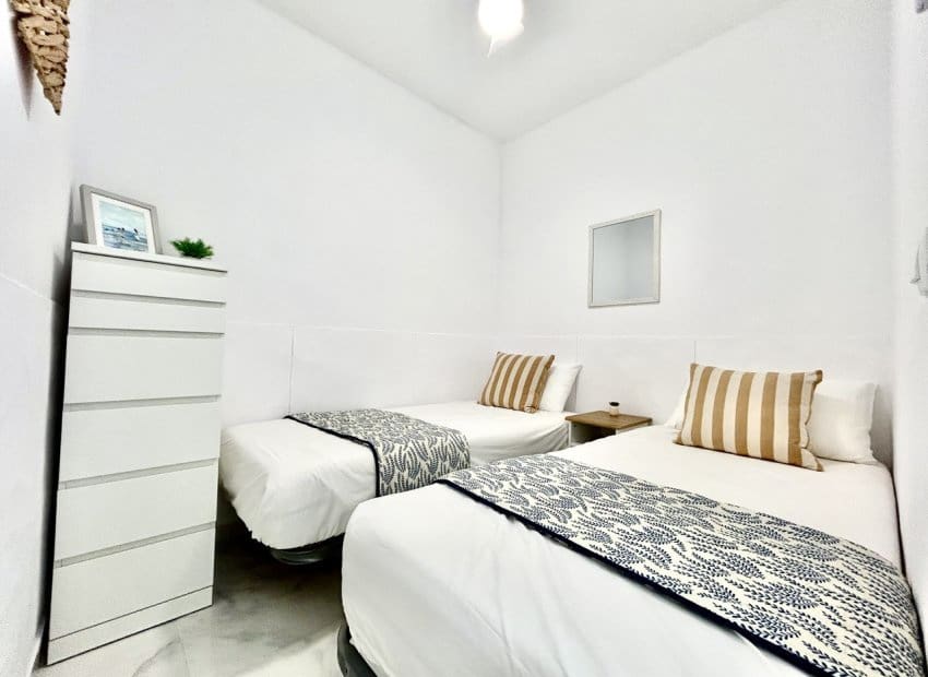 2 sovrum Lägenhet till salu i La Zenia - 189 900 € (Ref: 9809437)