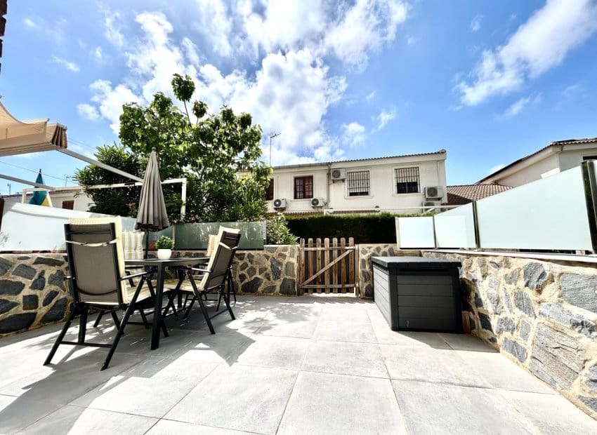 2 sovrum Lägenhet till salu i La Zenia - 189 900 € (Ref: 9809437)