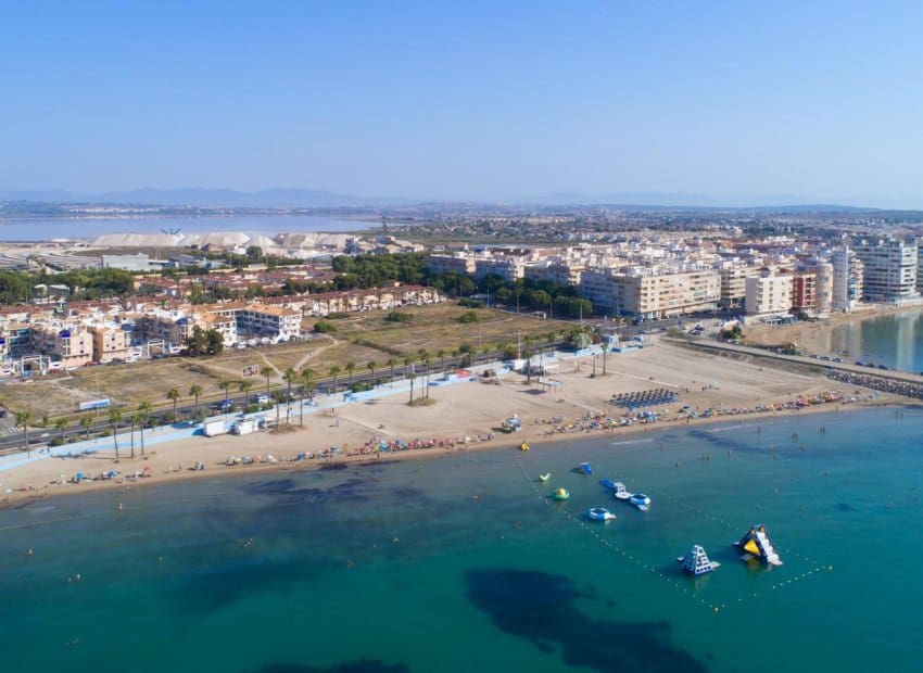 3 quarto Apartamento para venda em Torrevieja - 249 900 € (Ref: 9809442)