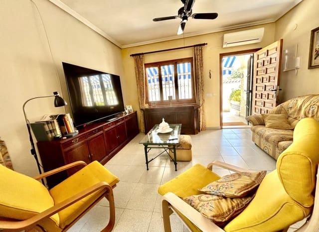 3 slaapkamer Villa te koop in La Zenia, Orihuela met zwembad - € 630.000 (Ref: 9809840)