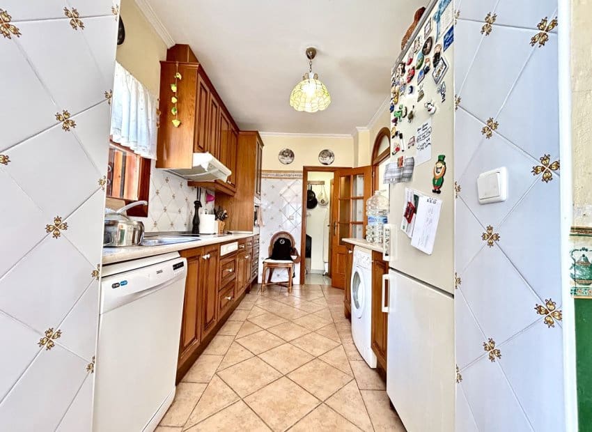 3 slaapkamer Villa te koop in La Zenia met zwembad - € 630.000 (Ref: 9809840)