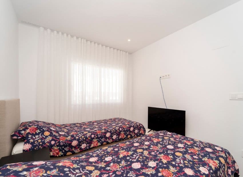 3 quarto Apartamento para venda em Pilar de la Horadada com piscina - 349 000 € (Ref: 9809841)