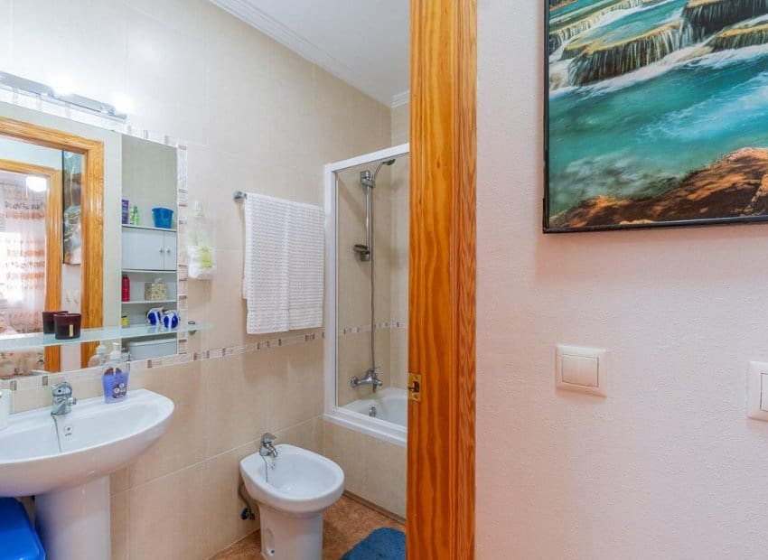 3 quarto Casa em Banda para venda em Orihuela Costa com piscina - 242 000 € (Ref: 9814633)
