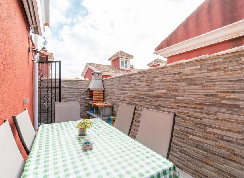 3 quarto Casa em Banda para venda em Orihuela Costa com piscina - 242 000 € (Ref: 9814633)