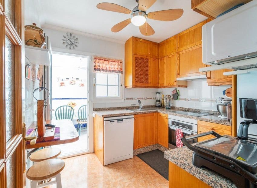 3 quarto Casa em Banda para venda em Orihuela Costa com piscina - 242 000 € (Ref: 9814633)